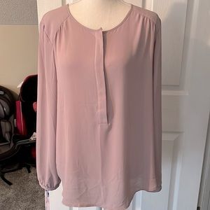 EUC Loft blouse light lilac medium. Hidden front buttons at top. 100% polyester